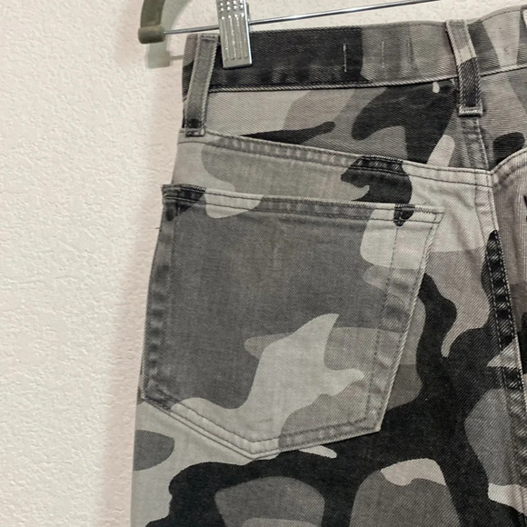 Re/Done Gray Camo High Rise Ankle Crop Button Fly Raw Hem Jeans Size 25 - Picture 8 of 13